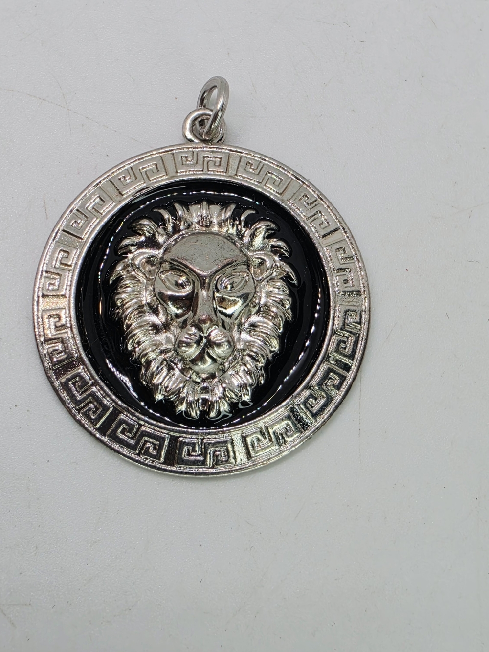 Vtg Silver Tone Lion Leo Head Relief Greek Key Medallion Pendant For Necklace